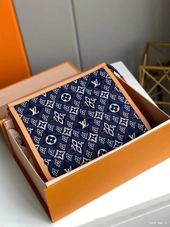 First bag ru TOILETRY POUCH VUITTON 1854 LOUIS 26 SINCE 0813